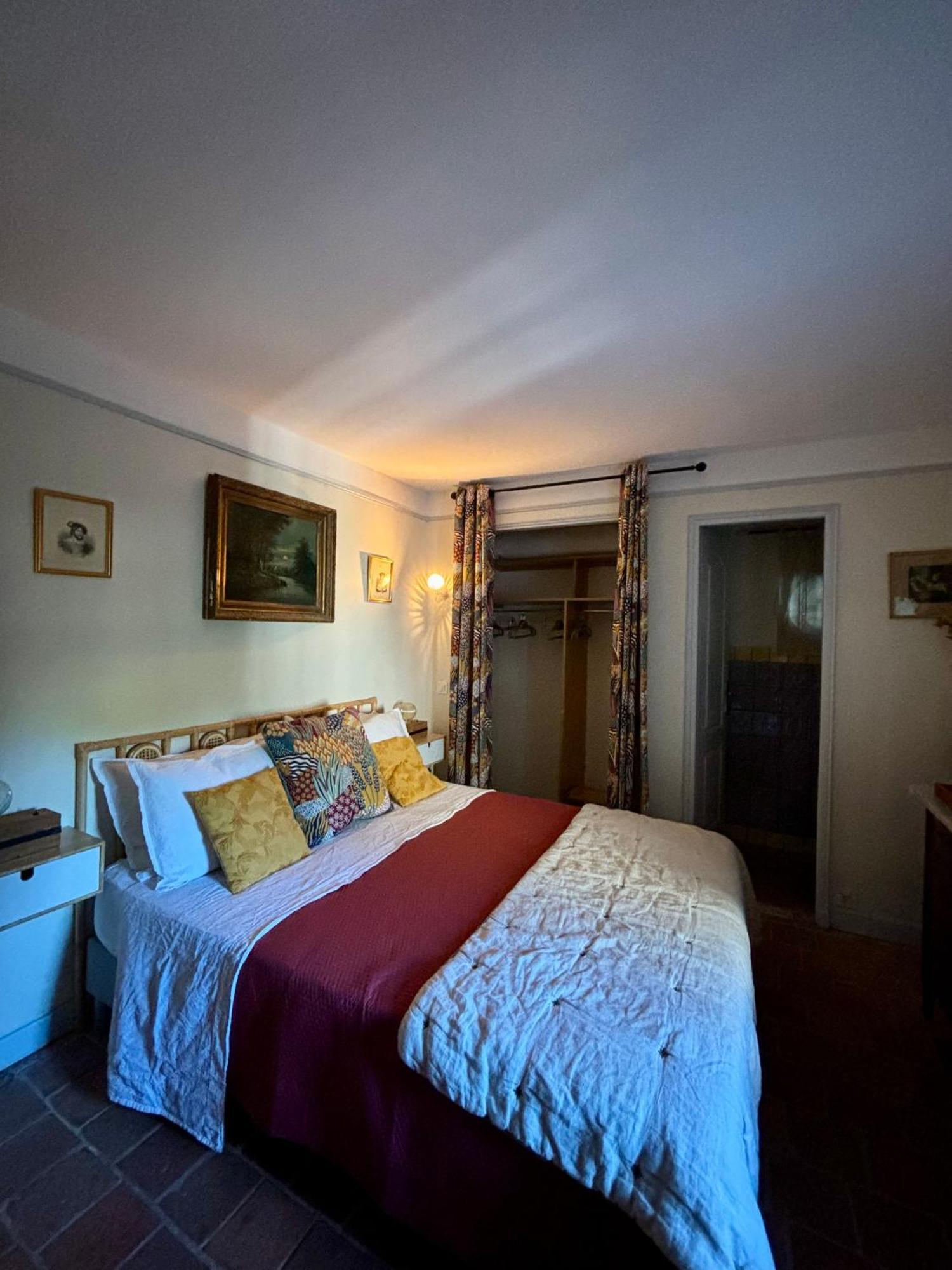 Domaine Du Commandeur Bed and Breakfast Mondragon Εξωτερικό φωτογραφία